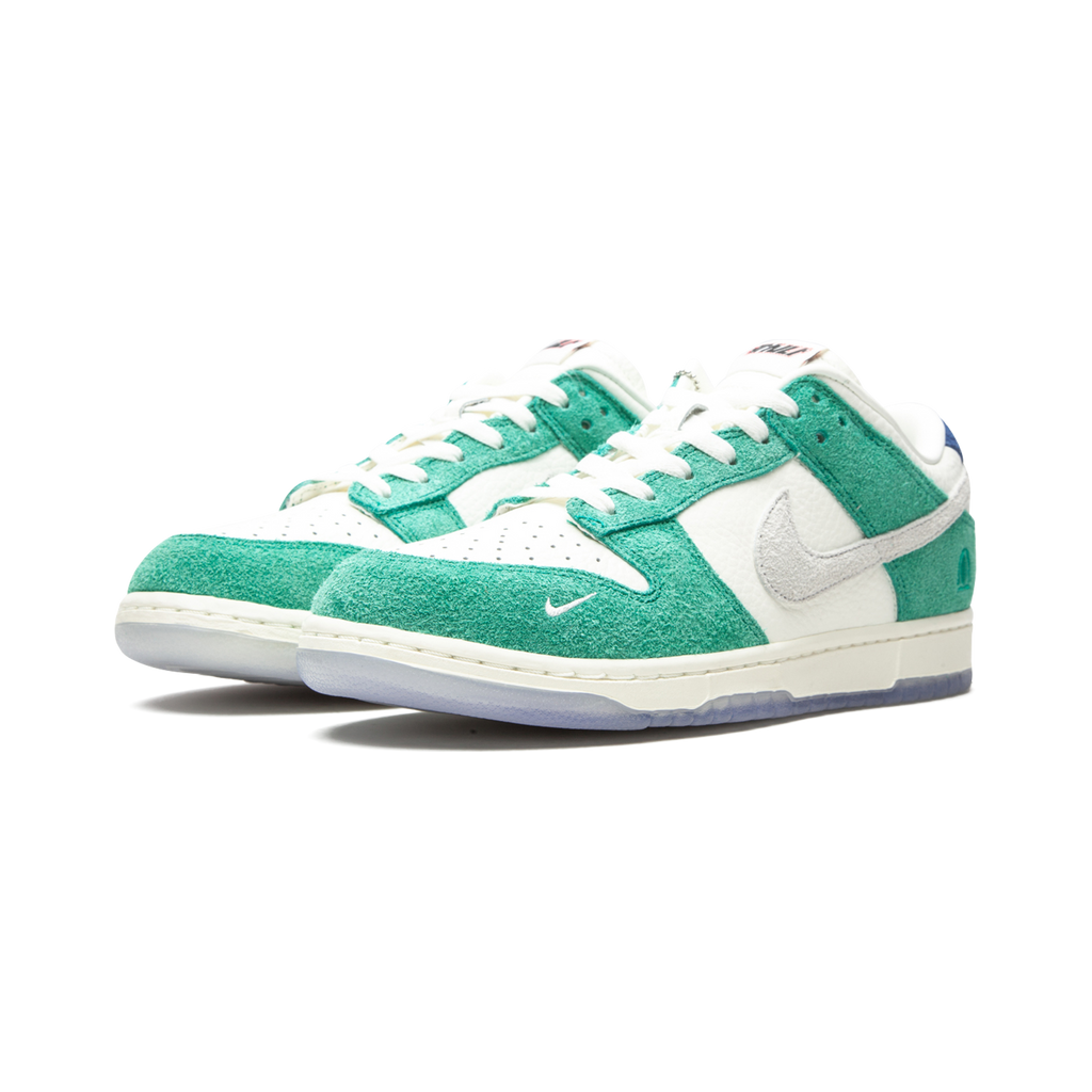 Dunk Low X KASINA "Road Sign"